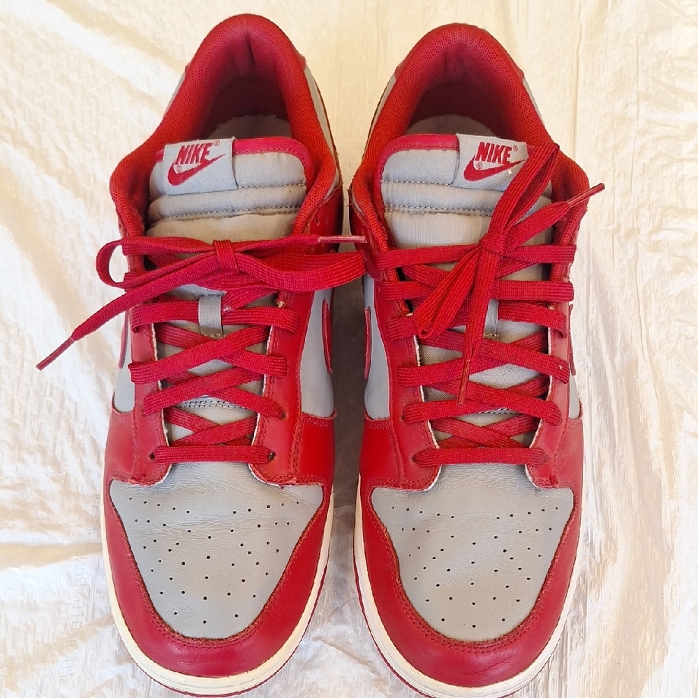 Nike Low Dunk UNLV Sneakers